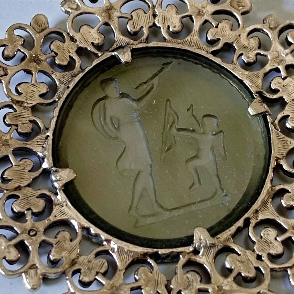 GOLDETTE Vintage Silver Intaglio Glass Cameo Cupid Venus Tassel Necklace